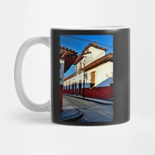 Ruelle dans la ville colonial de Patzcuaro Mug